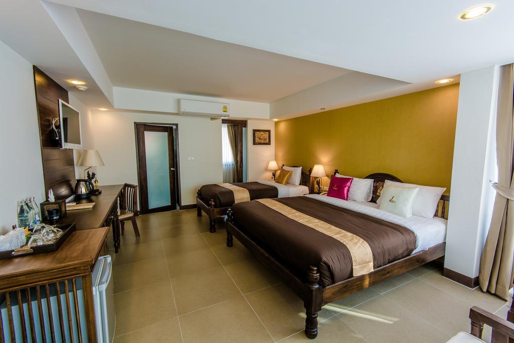 Goldenbell Hotel Chiangmai Csiangmaj Kültér fotó