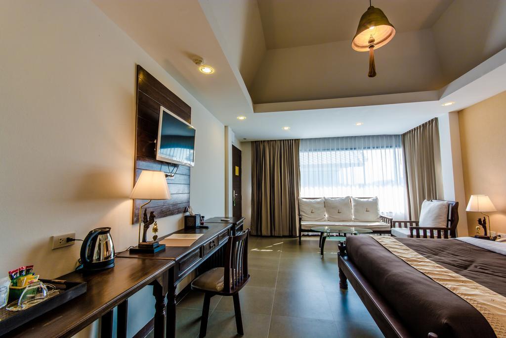 Goldenbell Hotel Chiangmai Csiangmaj Kültér fotó