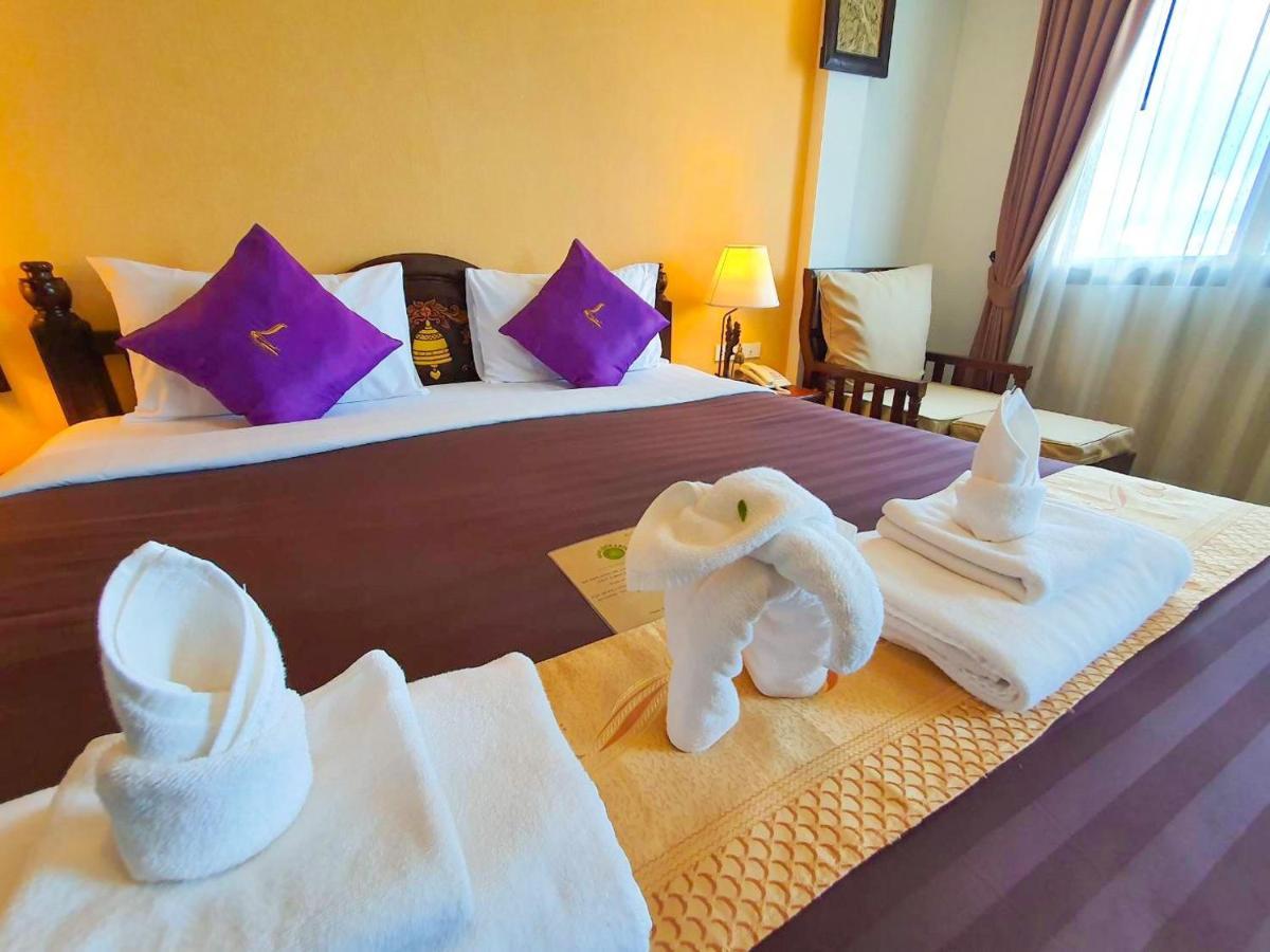 Goldenbell Hotel Chiangmai Csiangmaj Kültér fotó