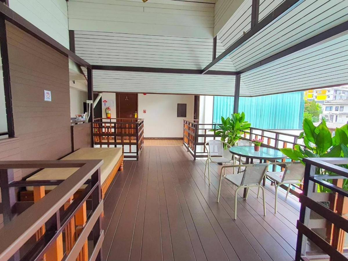 Goldenbell Hotel Chiangmai Csiangmaj Kültér fotó