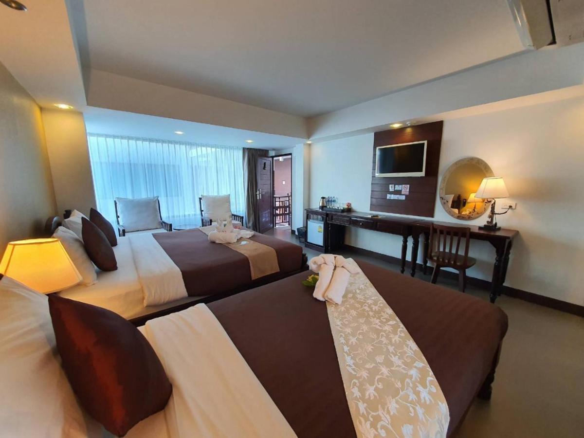 Goldenbell Hotel Chiangmai Csiangmaj Kültér fotó