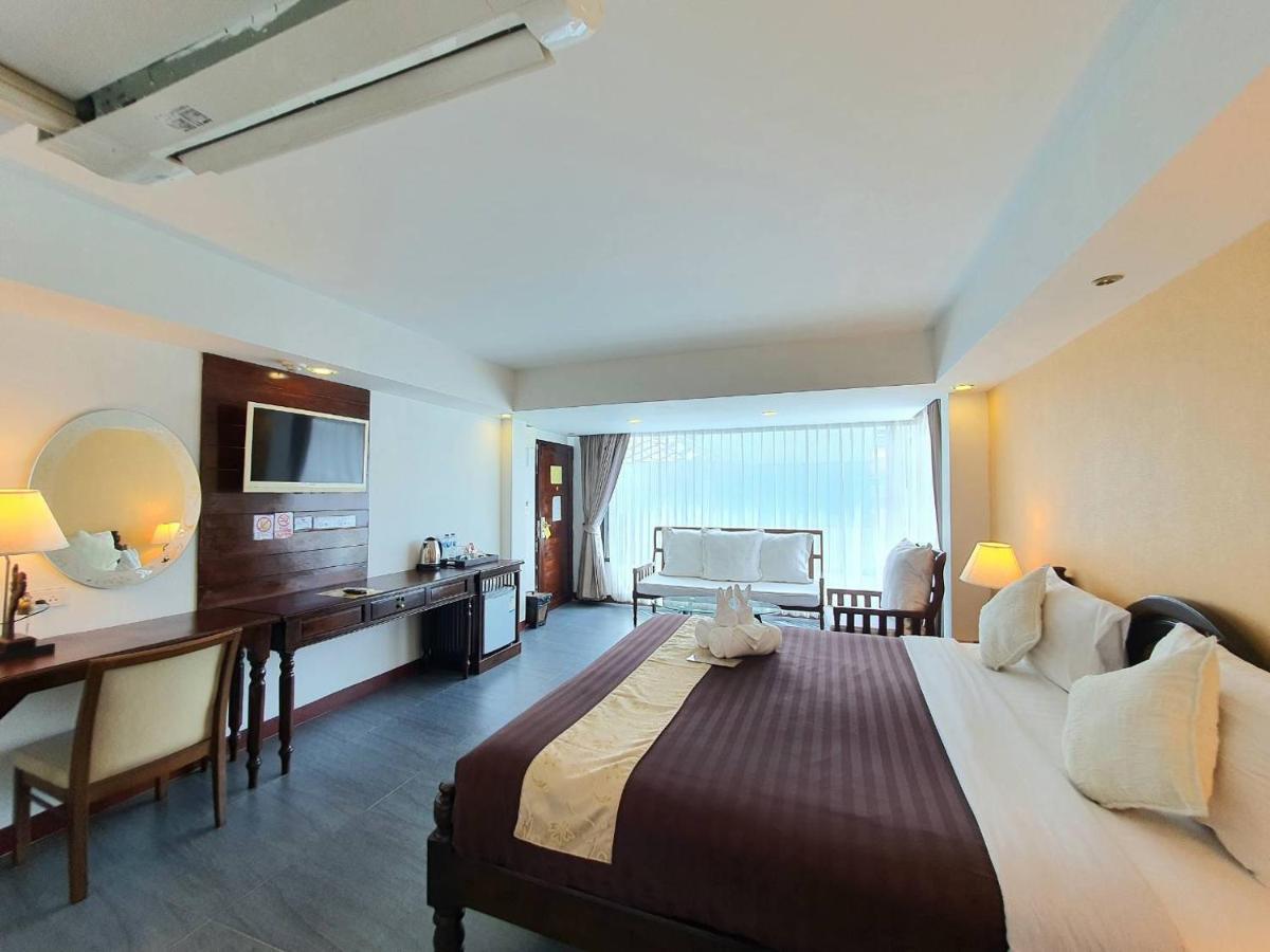 Goldenbell Hotel Chiangmai Csiangmaj Kültér fotó