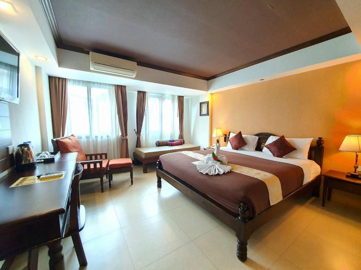 Goldenbell Hotel Chiangmai Csiangmaj Kültér fotó