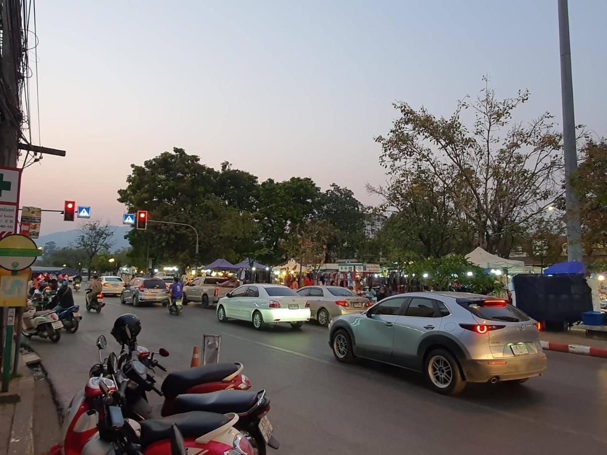 Goldenbell Hotel Chiangmai Csiangmaj Kültér fotó