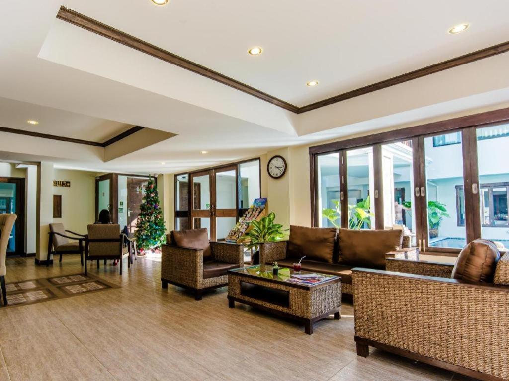 Goldenbell Hotel Chiangmai Csiangmaj Kültér fotó