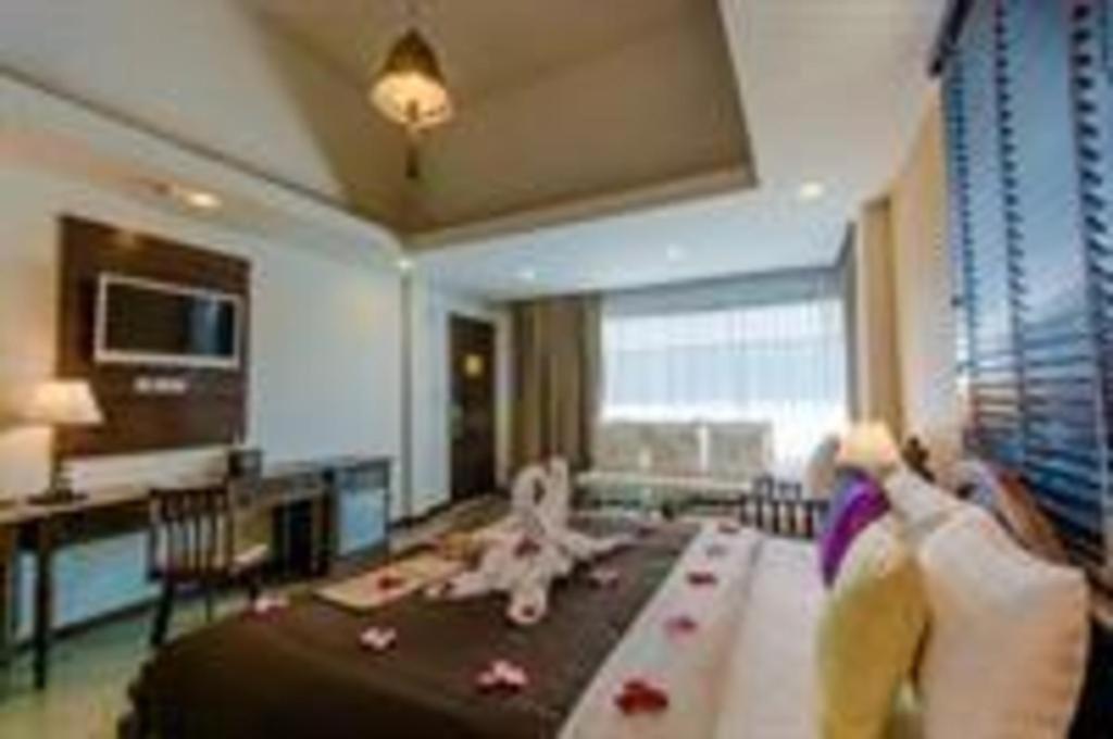 Goldenbell Hotel Chiangmai Csiangmaj Kültér fotó